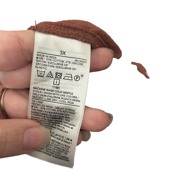 OLD Navy Waist-Defined Crinkle-Textured Long-Sleeve Midi Dress - Picture 10 of 14